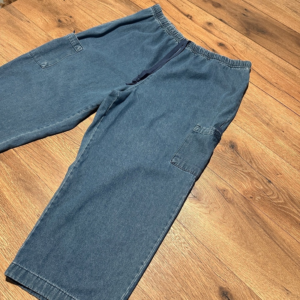 Basic Editions Blue Denim Cargo Pants Women Size Large Relaxed Fit Capri Cropped
